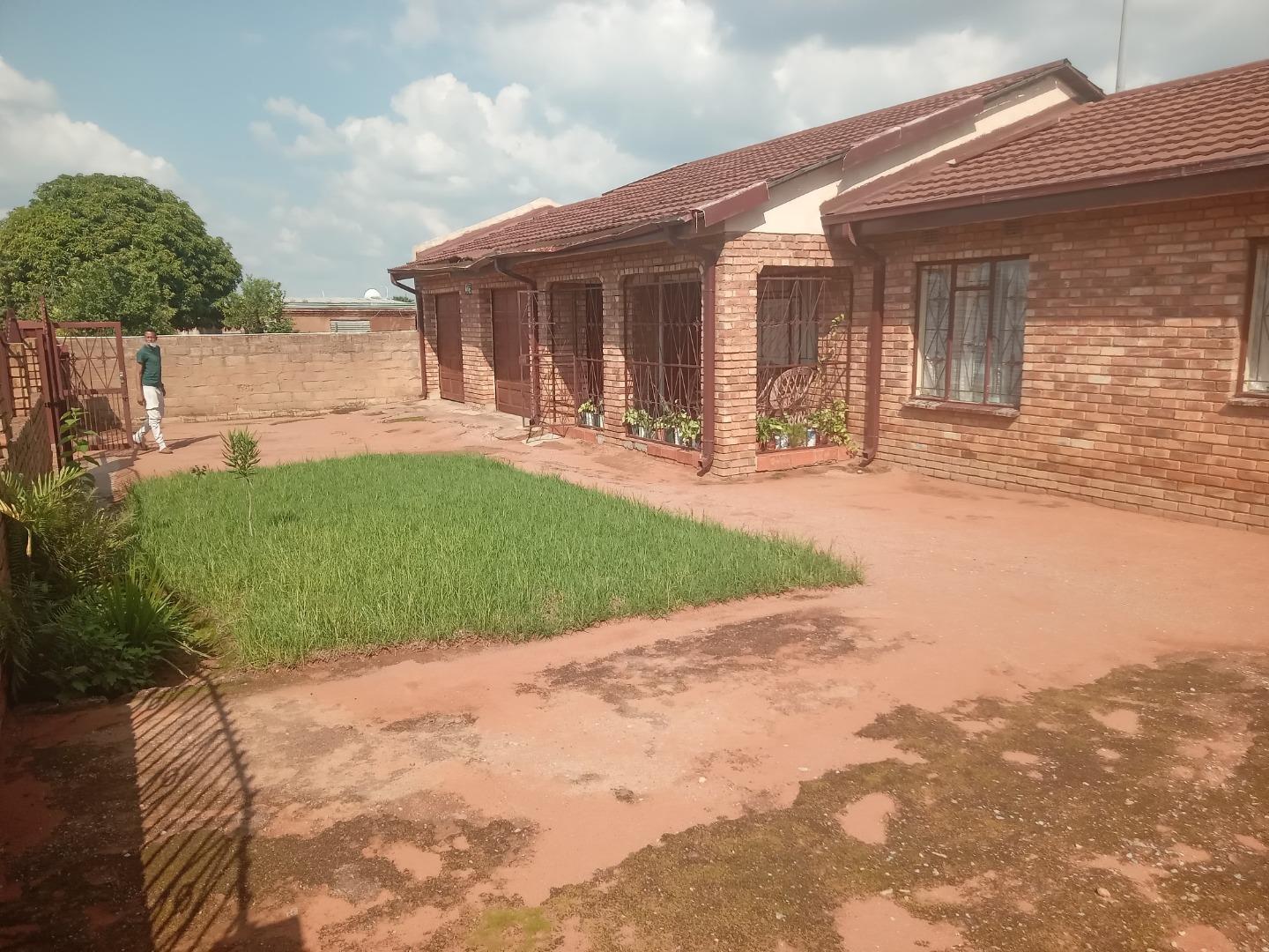 3 Bedroom House for Sale - North West