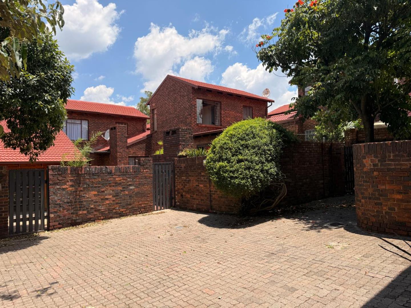 3 Bedroom Townhouse for Sale - Gauteng