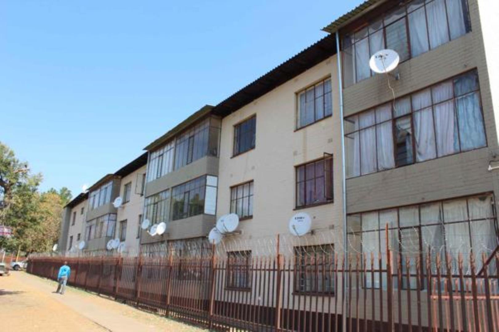 1.5 Bedroom Flat for Sale - Gauteng