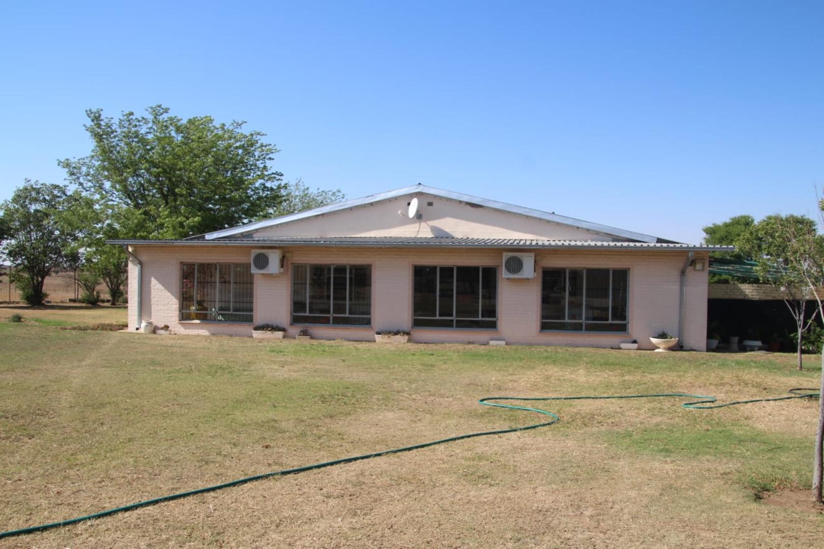 6 Bedroom Farm for Sale - Free State