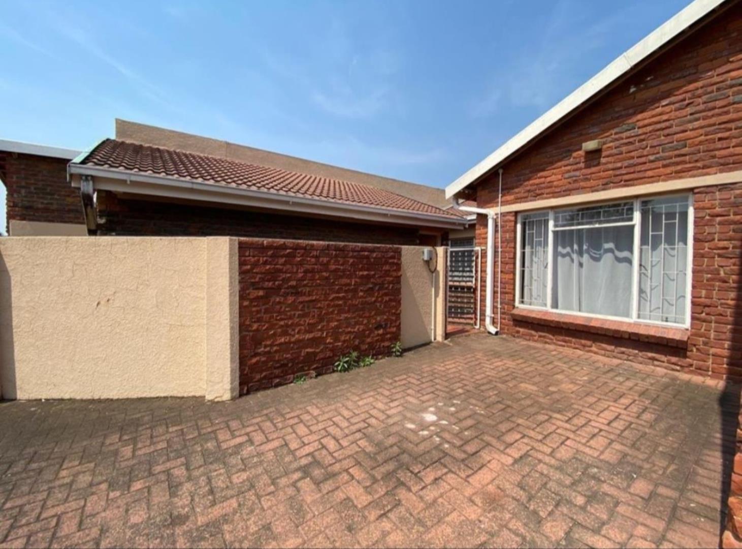 2 Bedroom Townhouse for Sale - KwaZulu Natal
