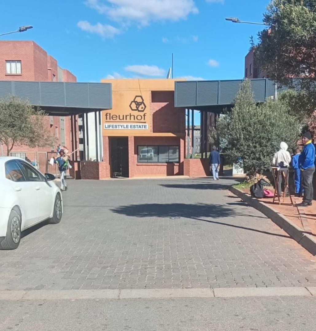 2 Bedroom Flat for Sale - Gauteng